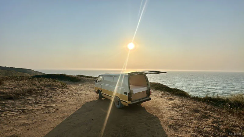 1984 Toyota Hiace Camper in Lisbon 3