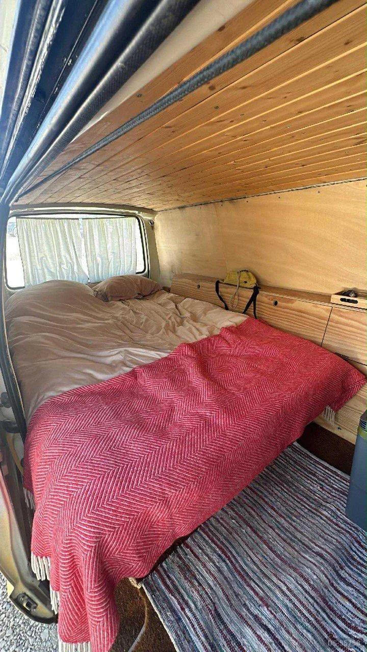 1984 Toyota Hiace Camper in Lisbon 2