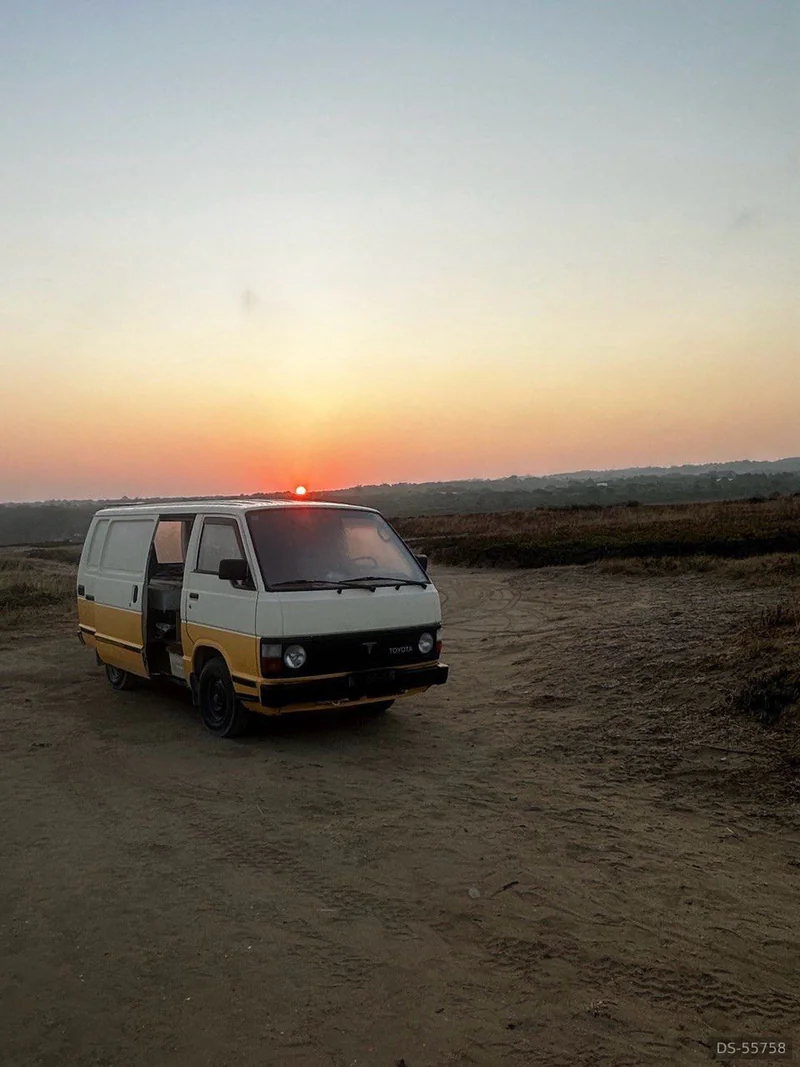 1984 Toyota Hiace Camper in Lisbon 4