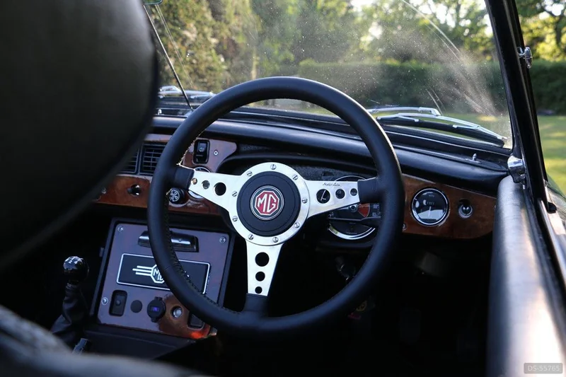 1973 MG Mgb Roadster in Cheltenham 8