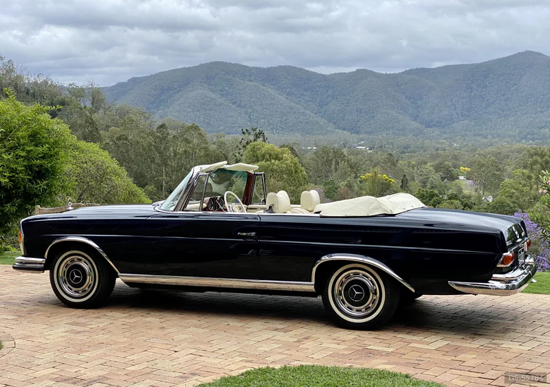 1965 Mercedes-Benz 220 SE Cabriolet in Brisbane 2