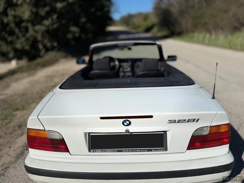 1996 BMW 328i in Madrid 8