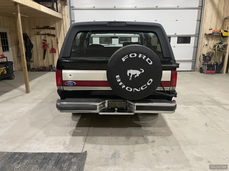 1989 Ford Bronco in Brigden 4
