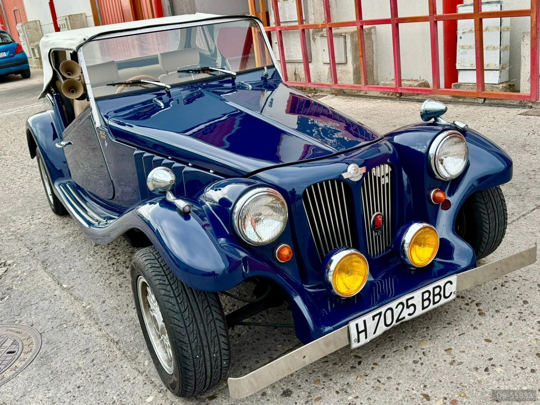 1976 Morris Pilgrim Buldog