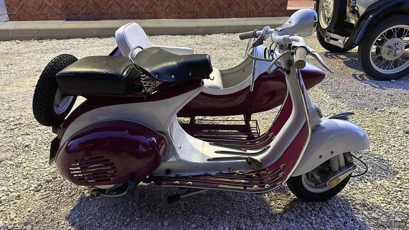1957 Piaggio Vespa Con Sidecar in Marchena 3