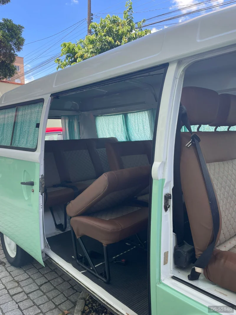 2000 Volkswagen 2000 in Joinville 4