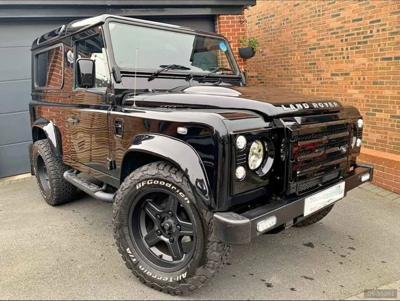 2013 Land Rover Defender 90 in Leeds
