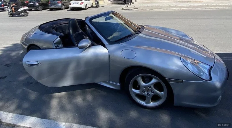2003 Porsche 996 Cabriolet in Pescara 3