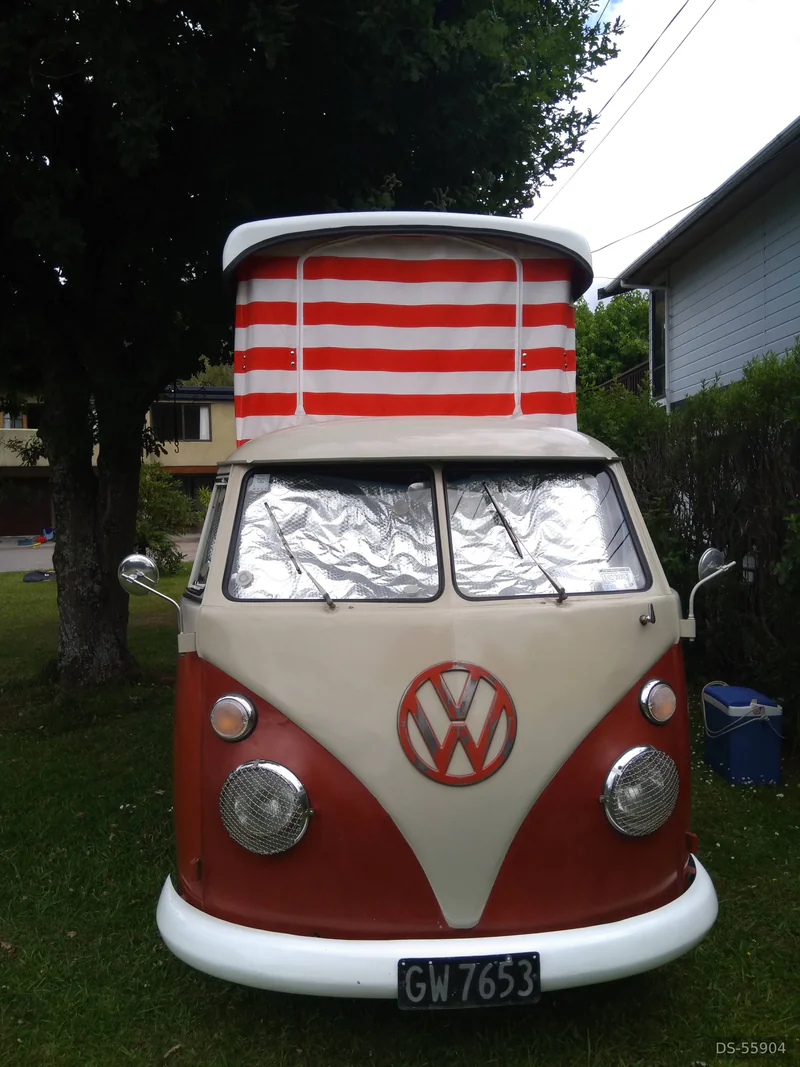 1965 Volkswagen Kombi Caravanette in Tauranga 2