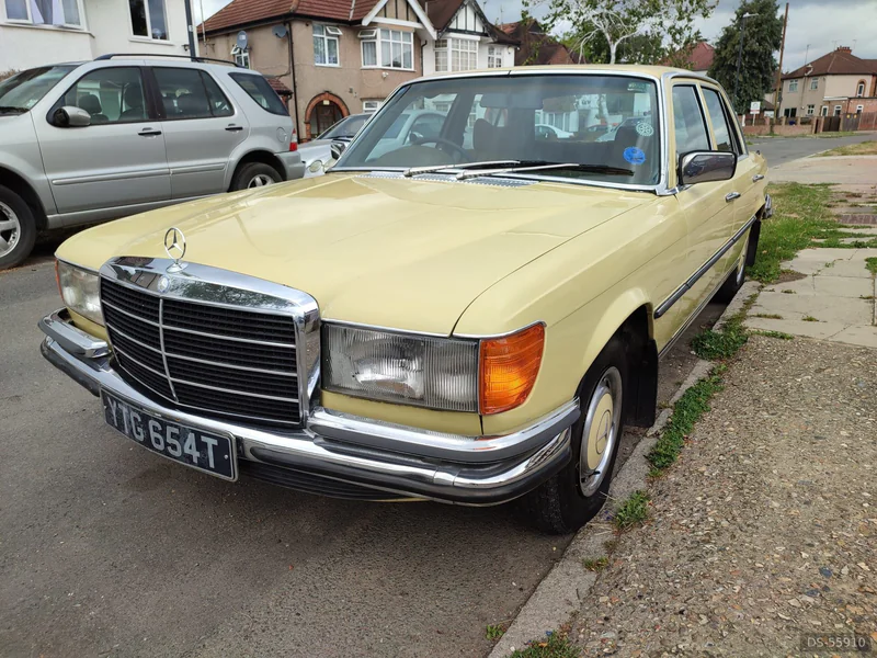 1979 Mercedes-Benz 280se in London 3