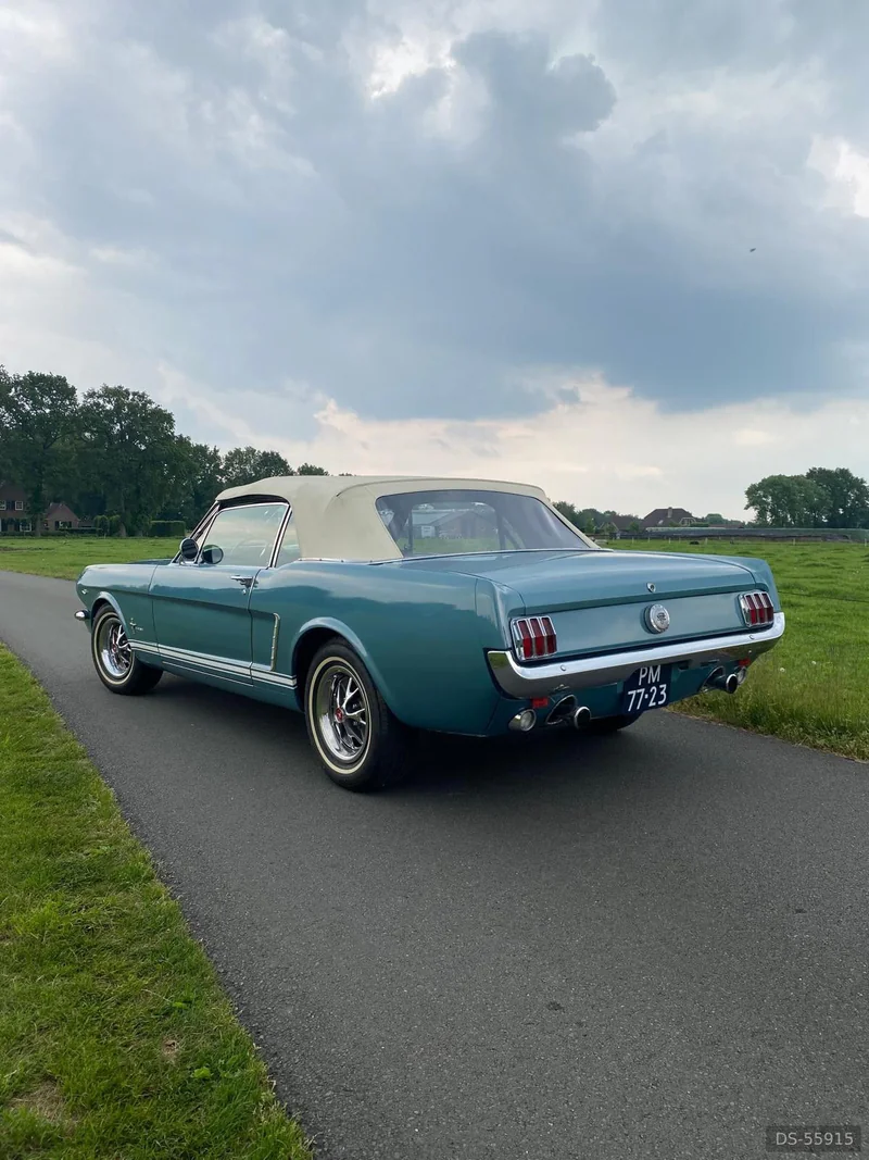1965 Ford Mustang in Nunspeet 2