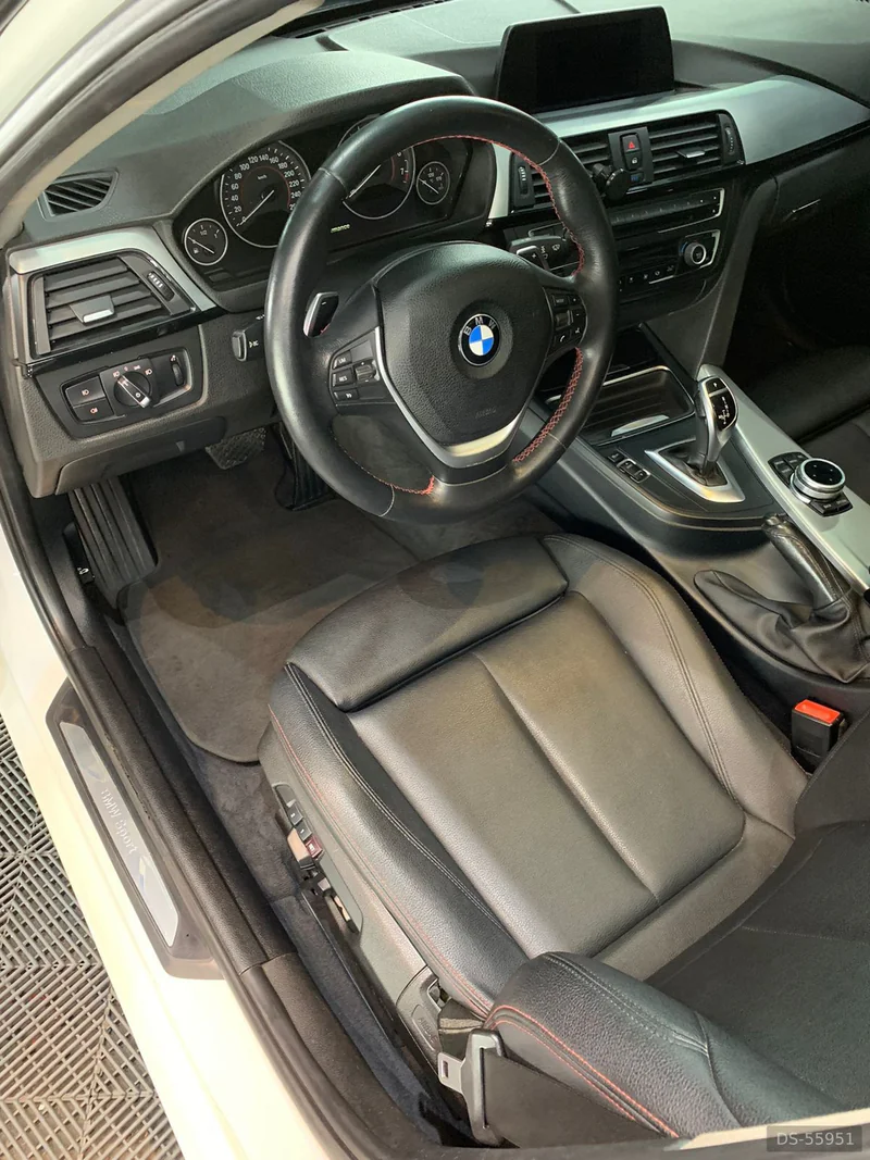 2015 BMW 328i in São Paulo 6