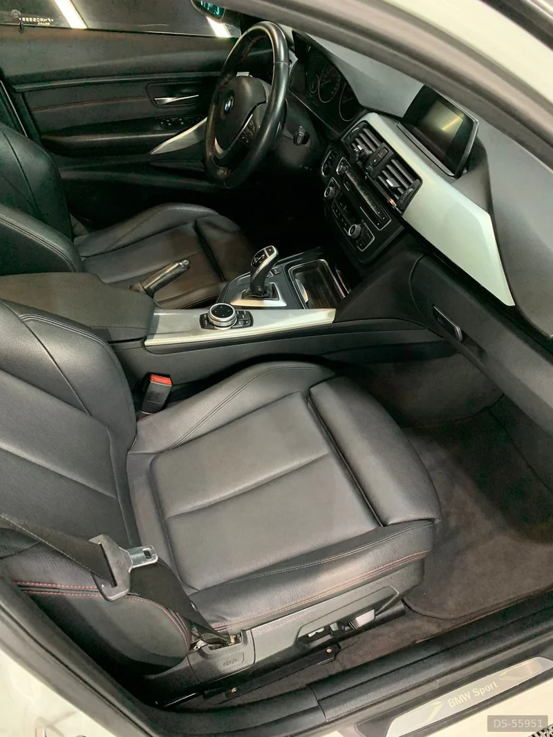 2015 BMW 328i in São Paulo 8