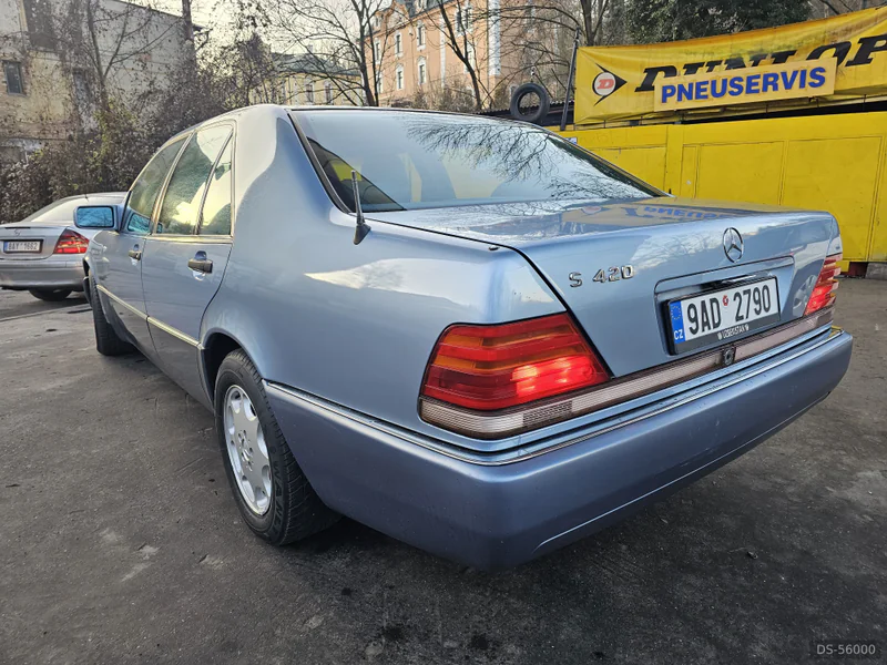 1991 Mercedes-Benz W140 in Praha 5