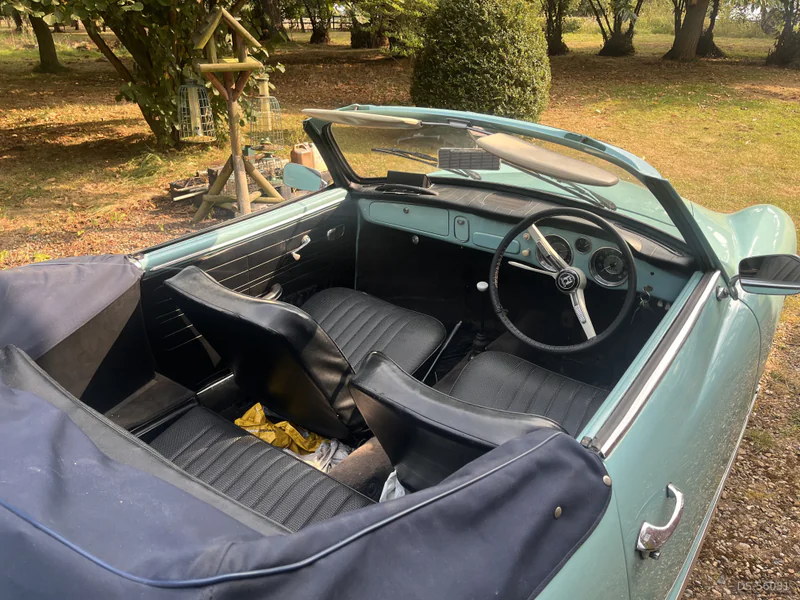 1964 Volkswagen Kermann Ghia in Wantage 8