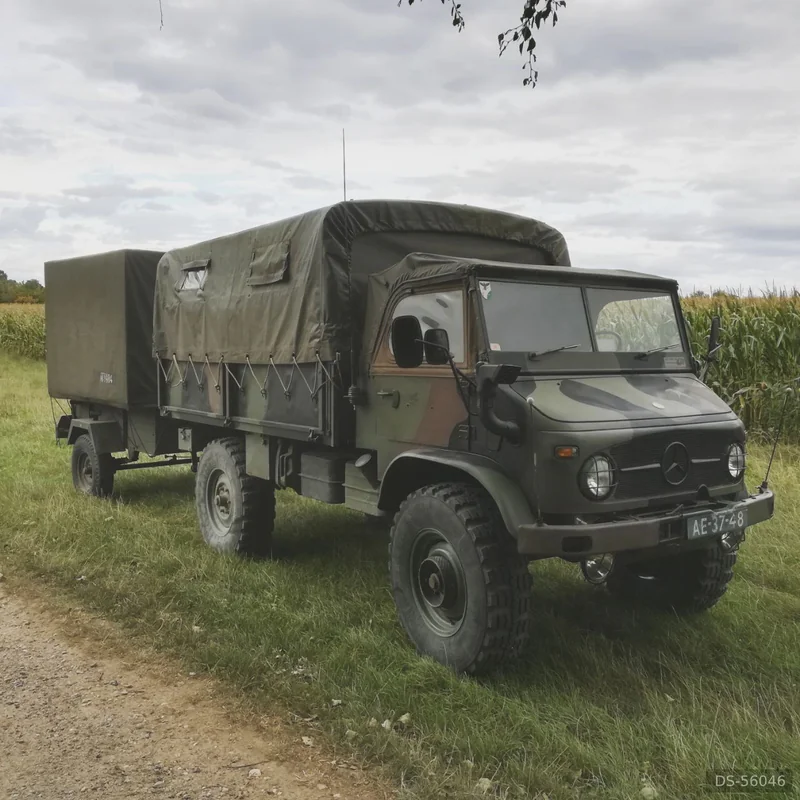 1964 Mercedes-Benz Unimog 404 in Wijlre 2
