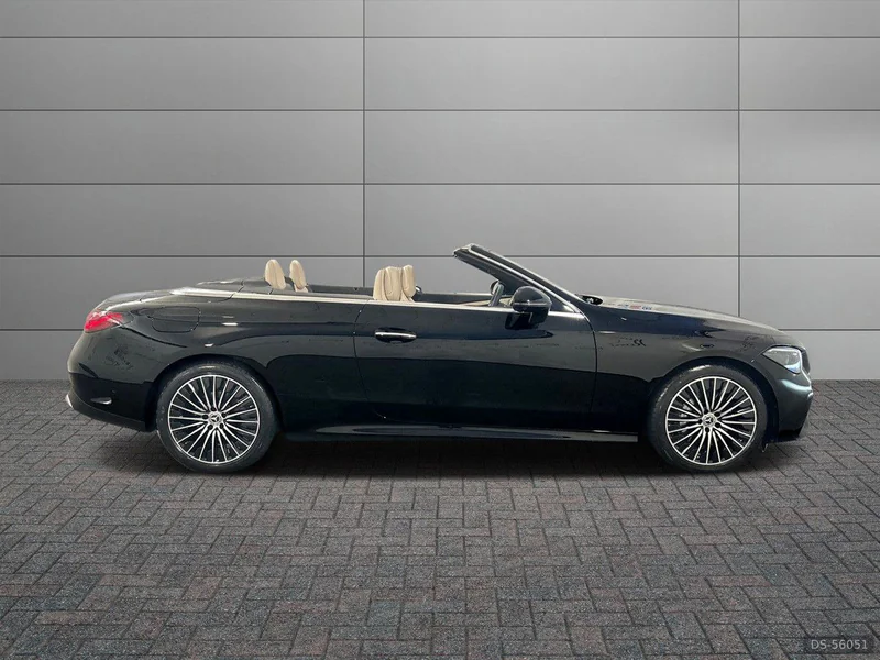 2025 Mercedes-Benz Cle Cabrio in Milano 1