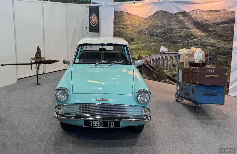1963 Ford Anglia Harry Potter in Lyon 2