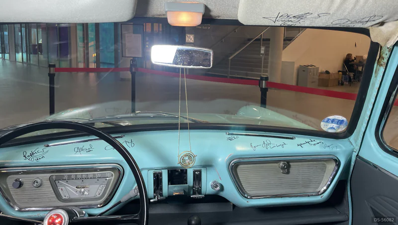 1963 Ford Anglia Harry Potter in Lyon 5