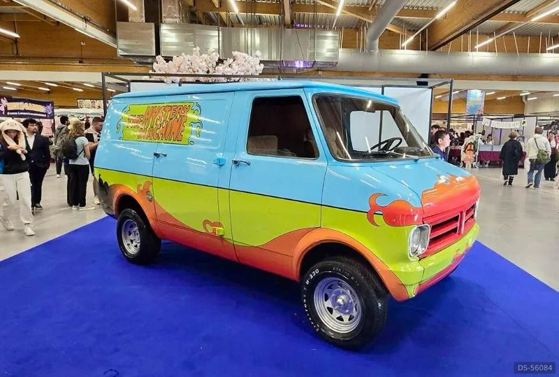 1980 Bedford Van Mystery Machine in Lyon
