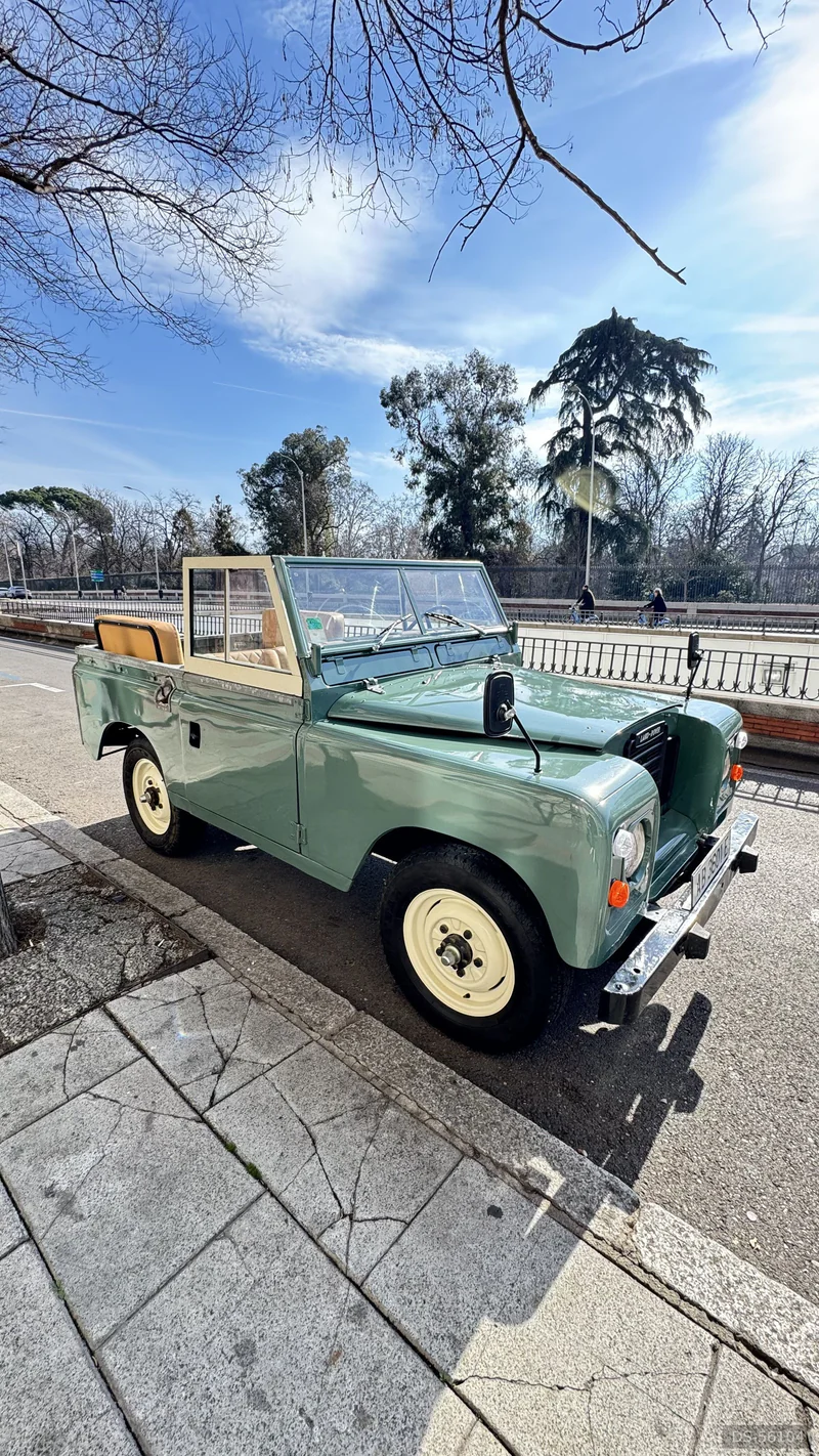 1980 Land Rover Santana in Madrid 3