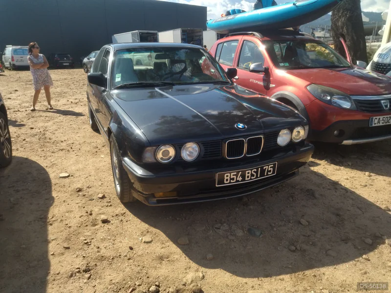 1990 BMW M5 in Ghisonaccia 3