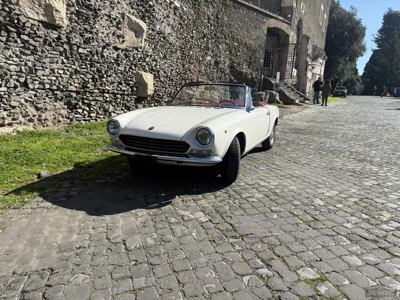 1970 Fiat 124 Sport Spider in Roma 1