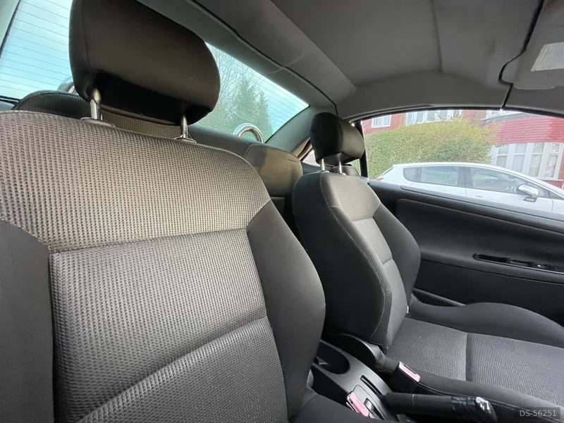 2008 Peugeot 207 Cc 2008 Diesel Convertible 1.6 Hdi in Manchester 6