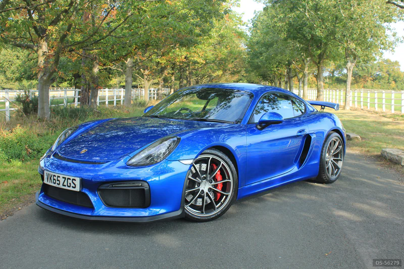 2015 Porsche Cayman GT4 in Bracknell 2
