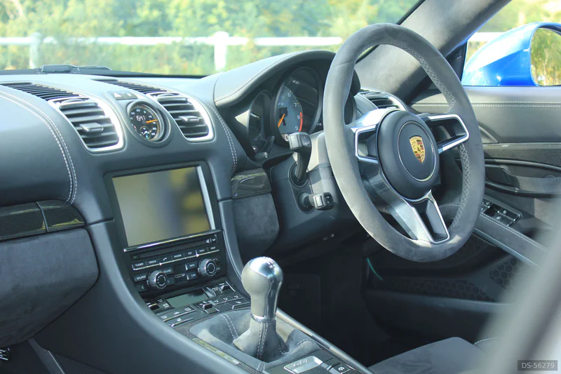 2015 Porsche Cayman GT4 in Bracknell 5