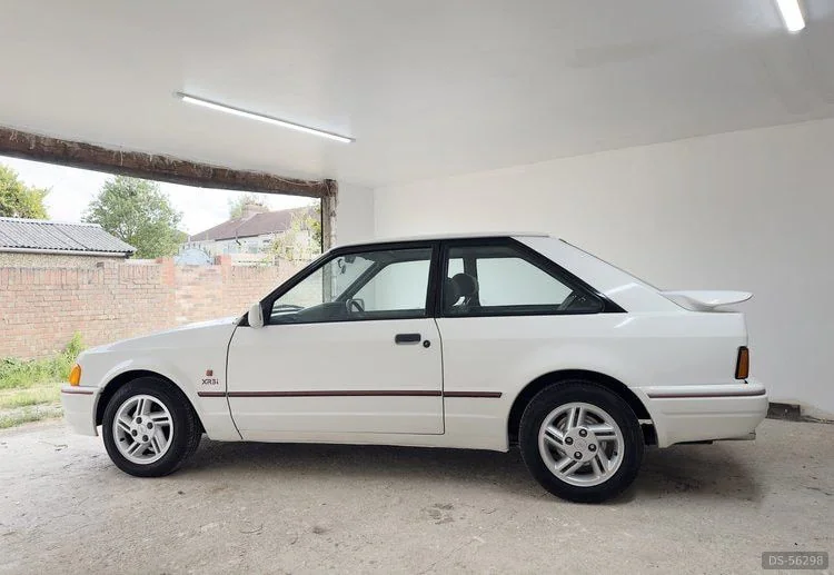 1989 Ford Escort in Salisbury 2