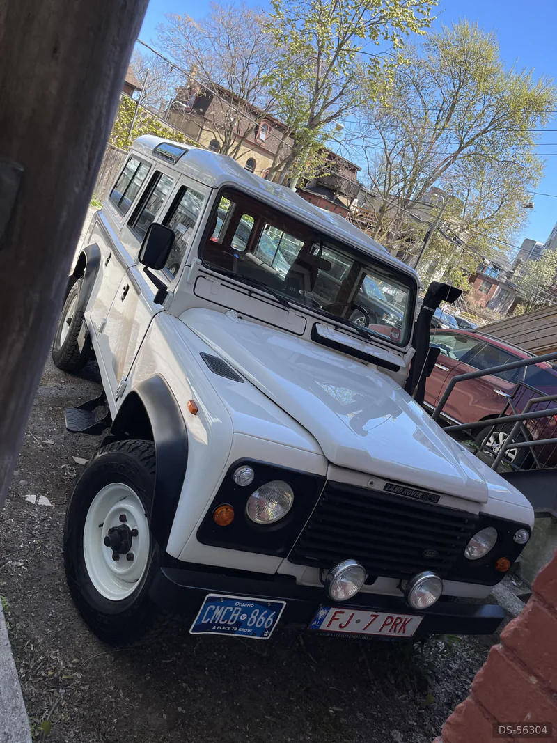 1986 Land Rover Defender in Toronto 3