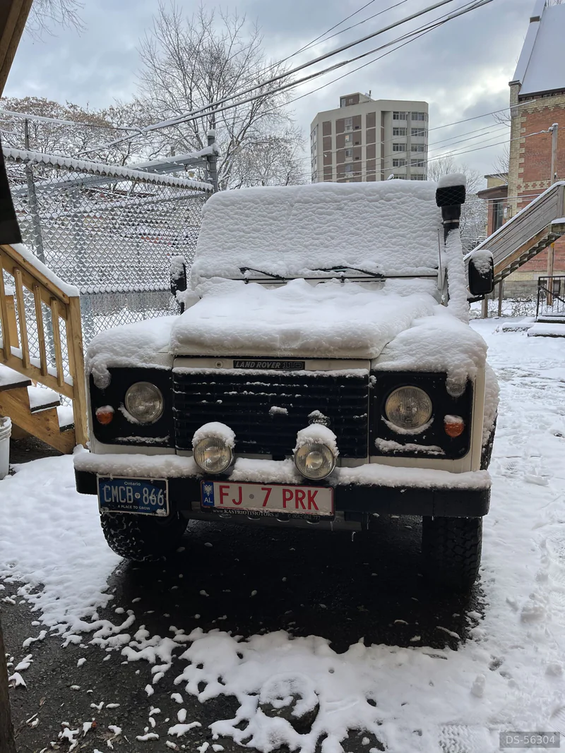 1986 Land Rover Defender in Toronto 5