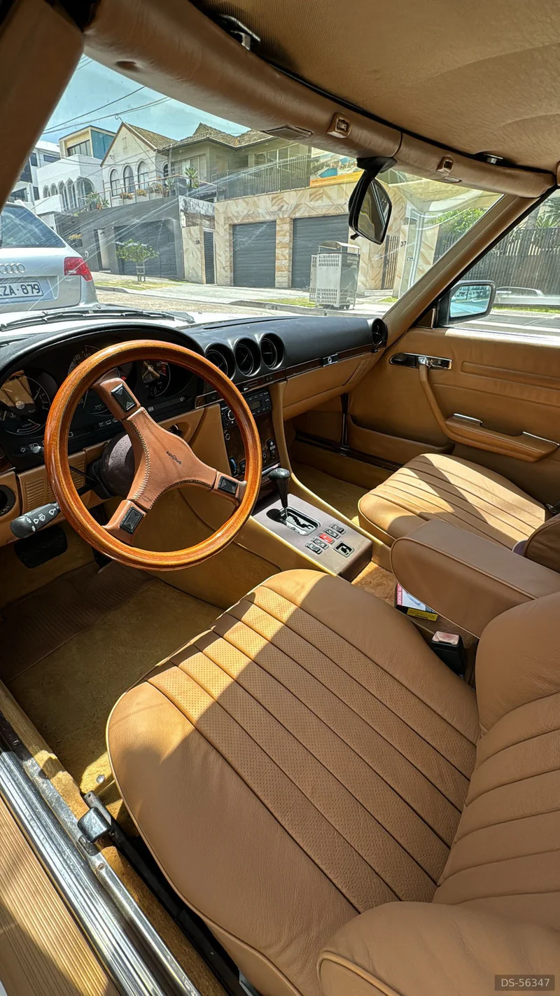 1985 Mercedes-Benz 500sl R107 in Centennial Park 6
