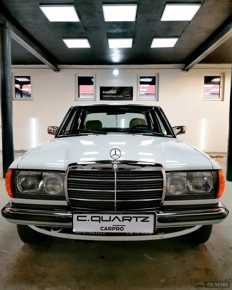 1984 Mercedes-Benz W123 in Poděbrady [km11429001] 1