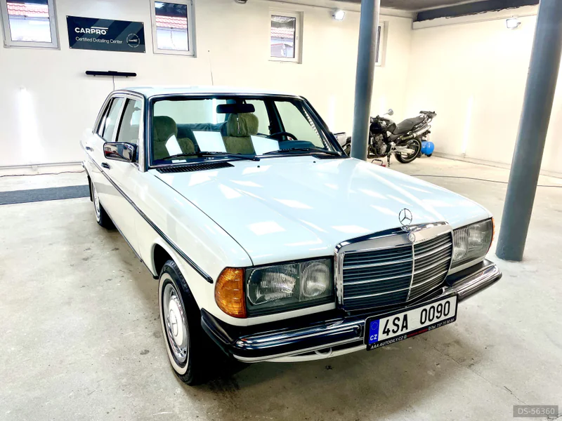 1984 Mercedes-Benz W123 in Poděbrady [km11429001] 4
