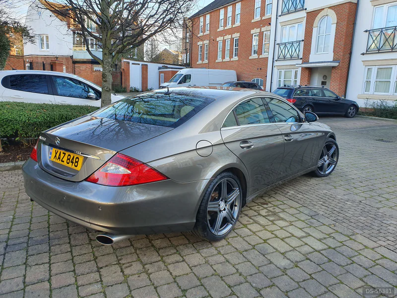 2005 Mercedes-Benz 350cls in London 6