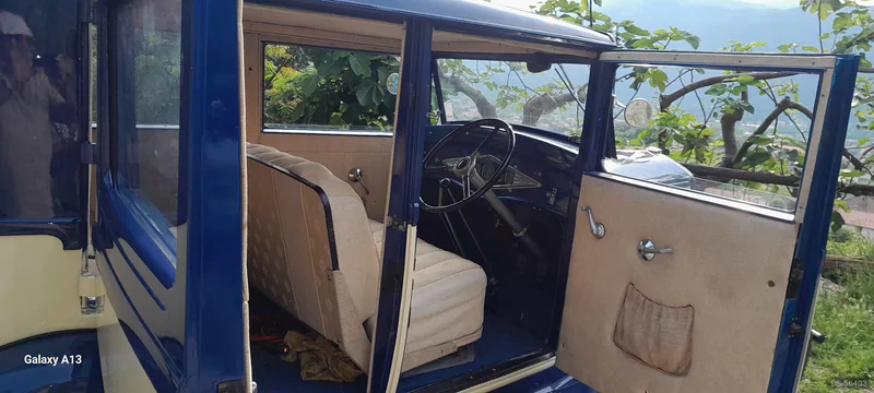 1932 Renault Monoquatre in Orvieto 3