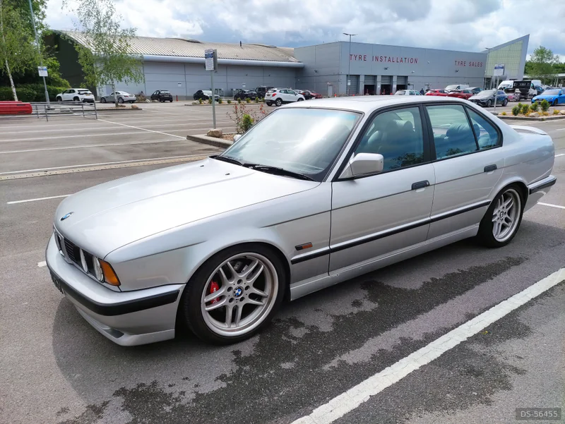 1993 BMW 5 Series in London 2