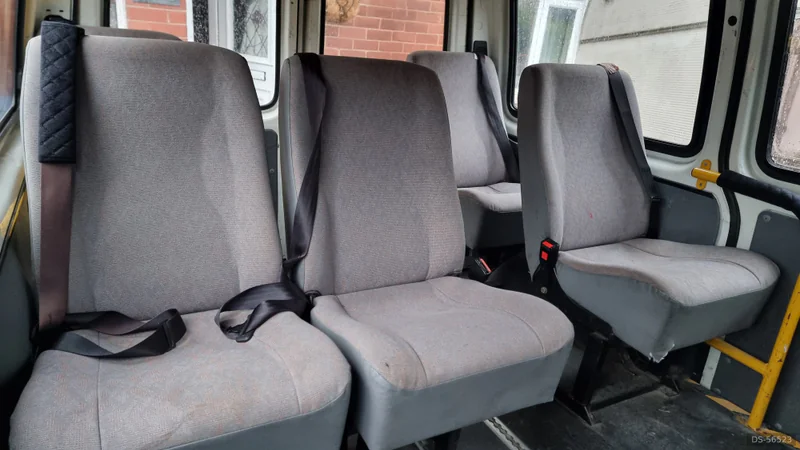 1995 Ford Transit Minibus in Rochdale 4