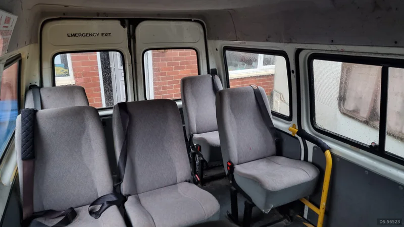 1995 Ford Transit Minibus in Rochdale 6