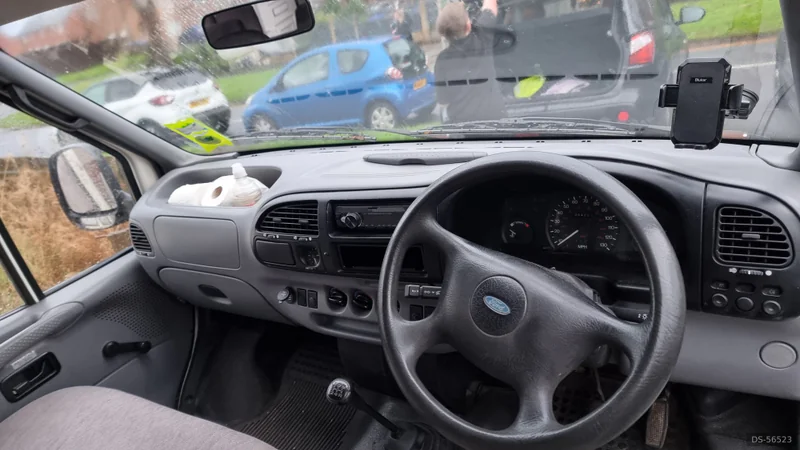 1995 Ford Transit Minibus in Rochdale 8