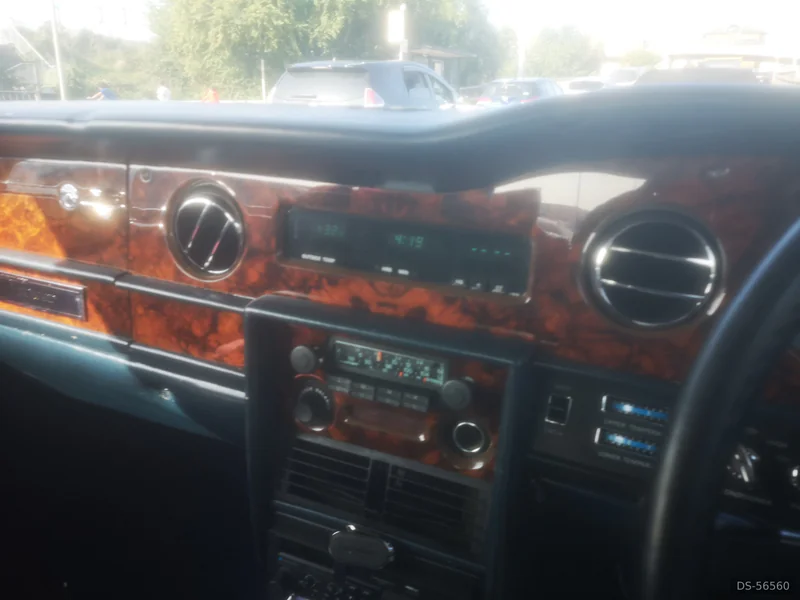 1980 Rolls-Royce Corniche Mk2 in Londra 8