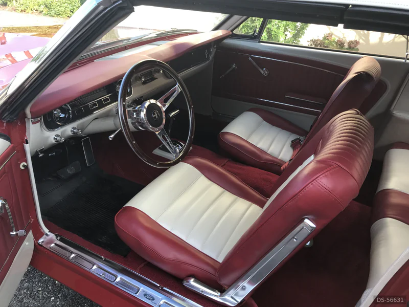 1965 Ford Mustang in Bourgtheroulde 4