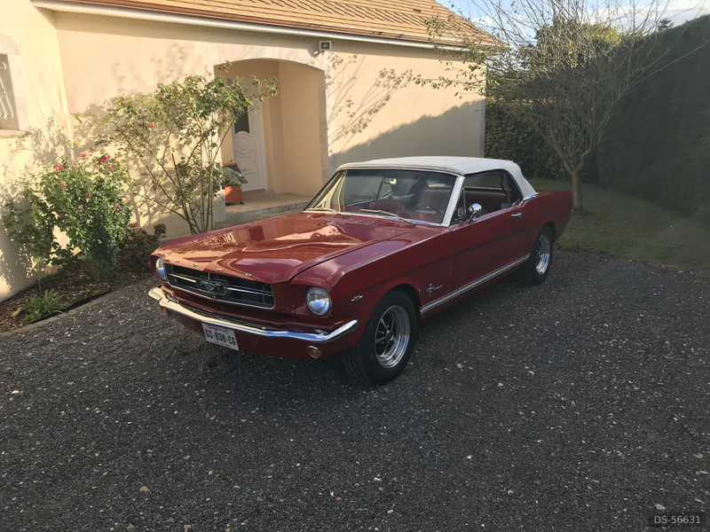 1965 Ford Mustang in Bourgtheroulde 3