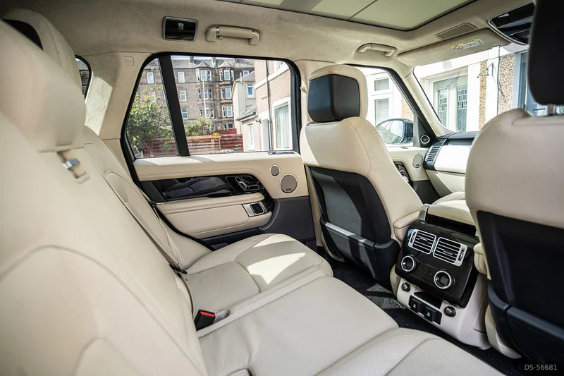2021 Land Rover Range Rover Westminster in Edinburgh 9