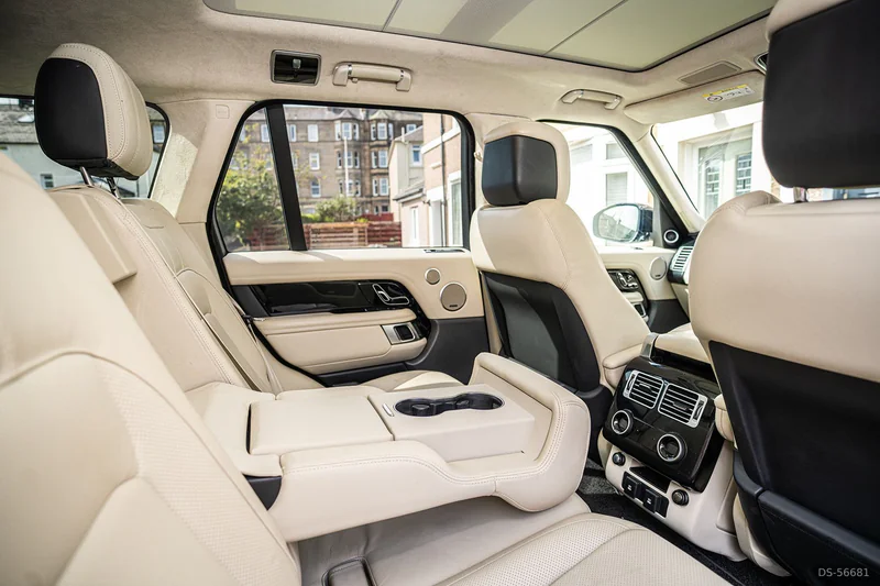 2021 Land Rover Range Rover Westminster in Edinburgh 10