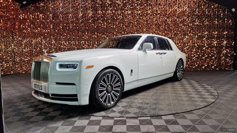 2024 Rolls-Royce Phantom 8 in Uk