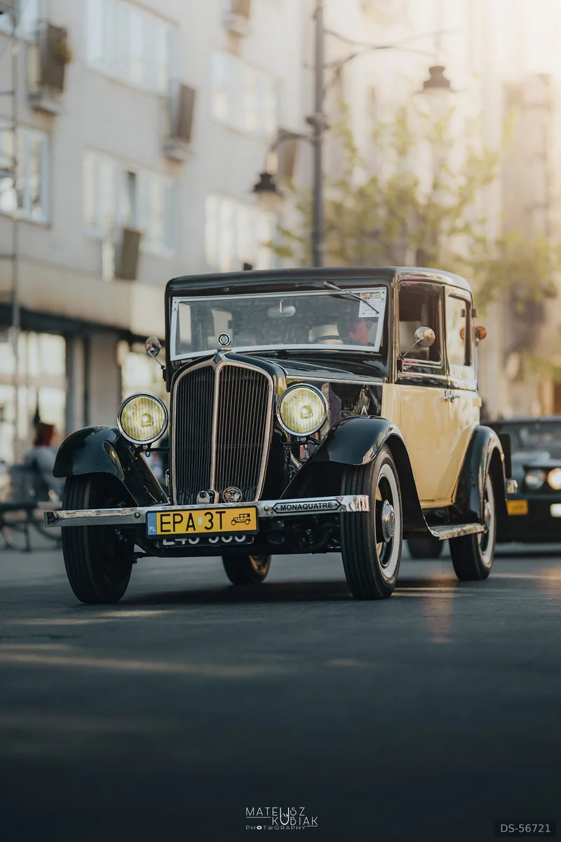 1933 Renault Monaquatre in łódź 3