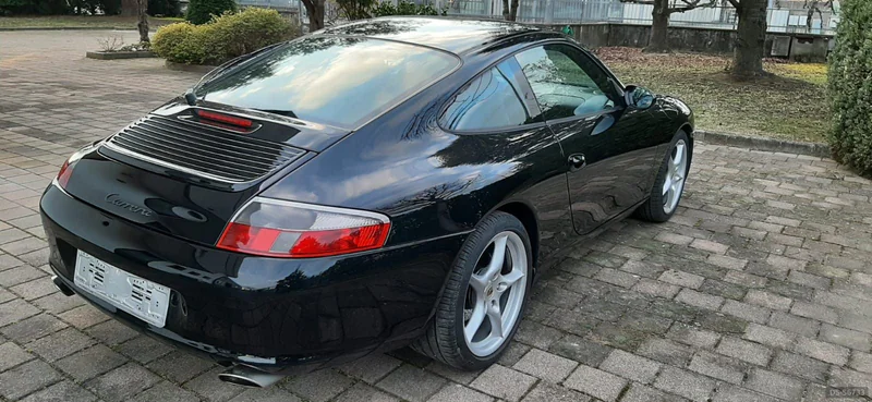 2001 Porsche 996 Carrera2 in Rovigo 3